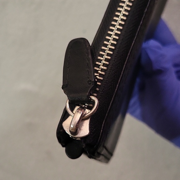 Coach Wallet 🖤 - Picture 10 of 17